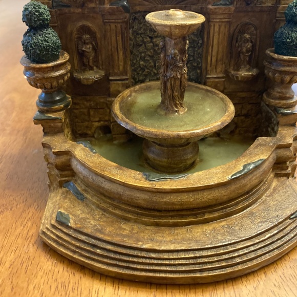 Department 56 Camden Park Fountain - Picture 2 of 8